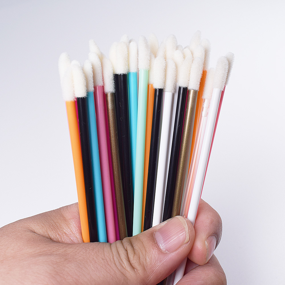 Beauty Kiss Makeup - 50Pcs Disposable Lip Brush Eyelash Makeups