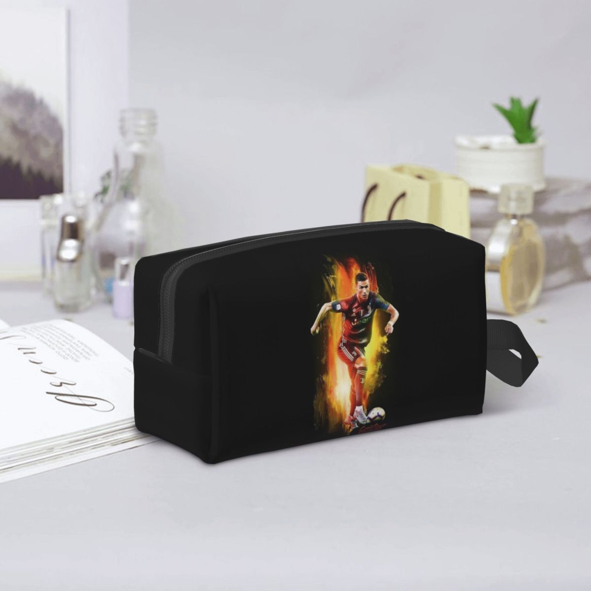 Beauty Makeup Wallpaper - Ronaldo Wallpaper Makeup Bag Cosmetic Organizer